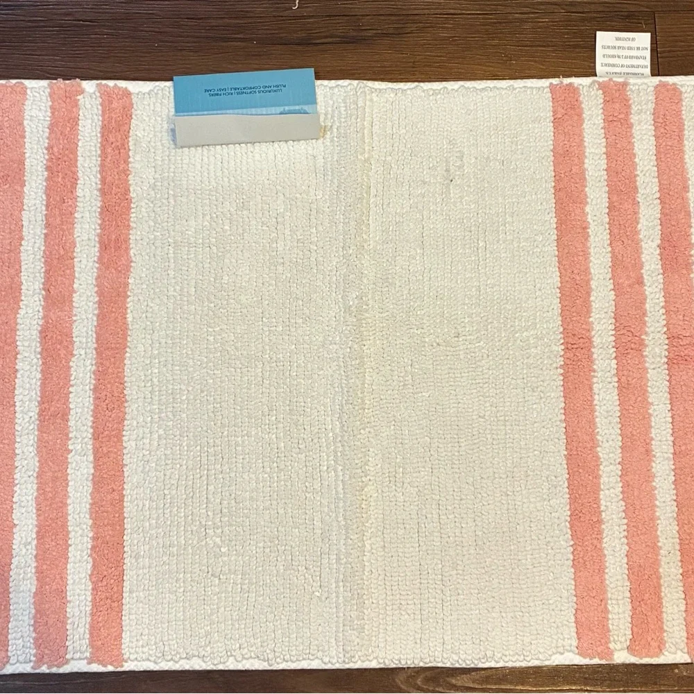 Mohawk Homes Bath Rug, Blossom & White, 100% cotton, 32
